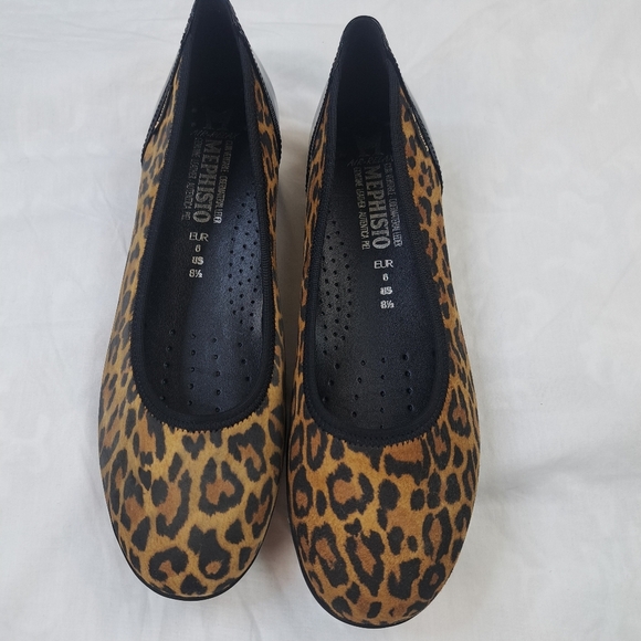 MEPHISTO Emilie Leopard Print Flats Shoes Size 8.5 - Picture 3 of 12